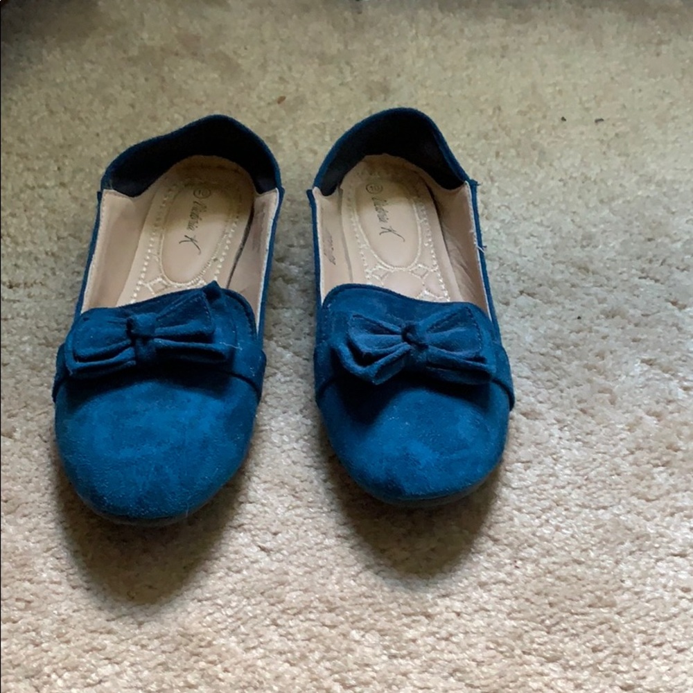 Victoria K suede blue flats size 10